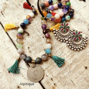 Stone neckpiece