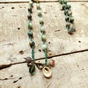 Stone neckpiece