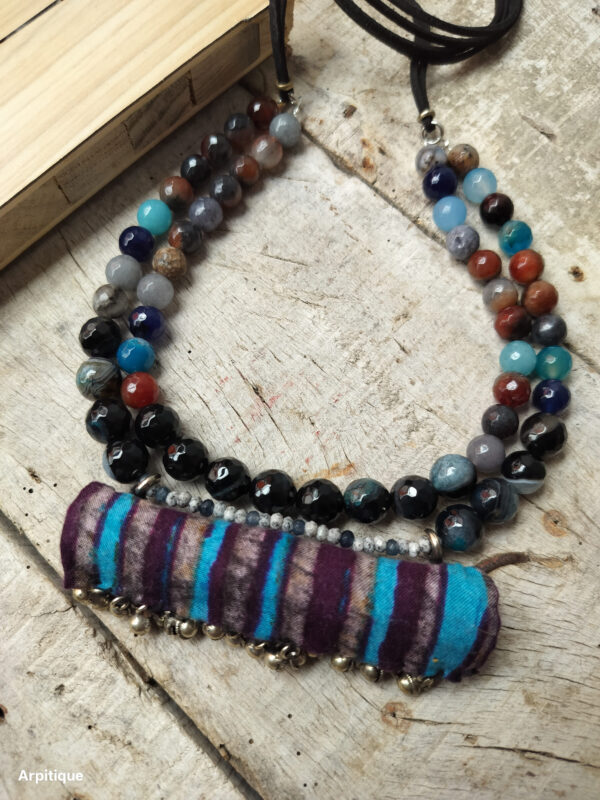 Stone neckpiece