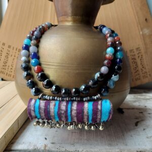 Stone neckpiece
