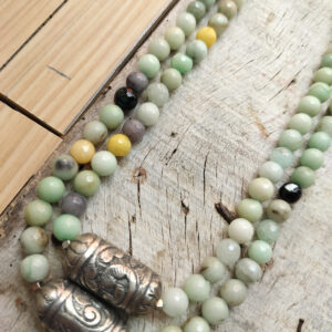 Stone neckpiece