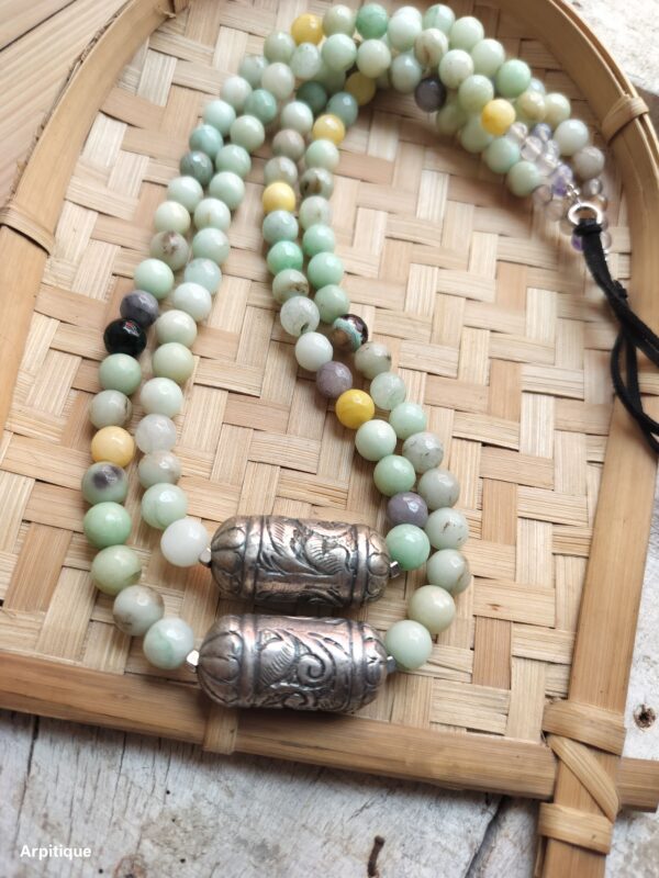 Stone neckpiece - Image 2