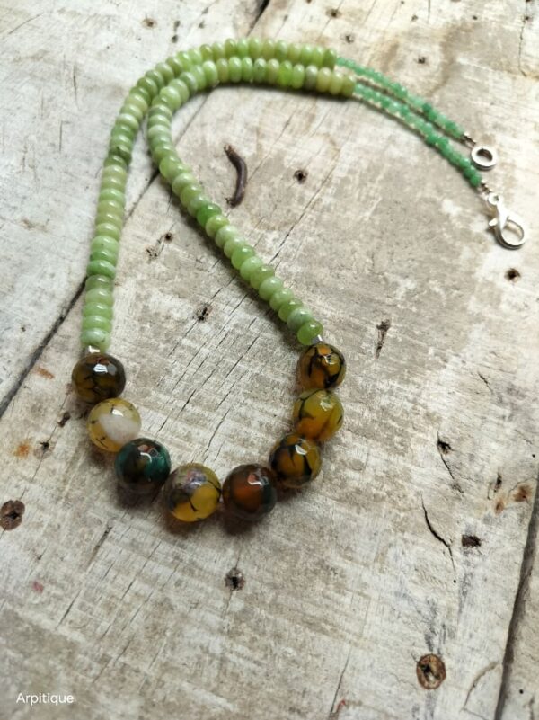 Stone neckpiece - Image 2