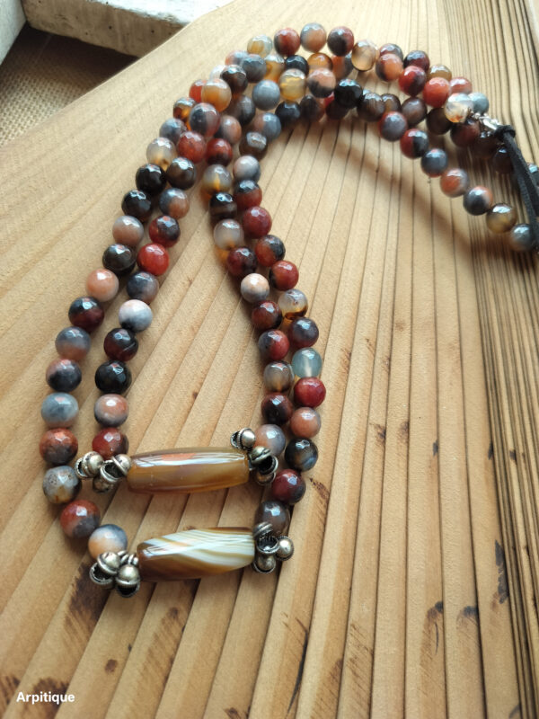 Stone neckpiece
