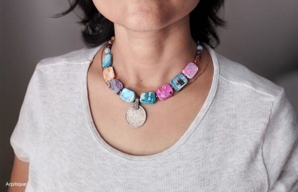 Stone neckpiece - Image 3