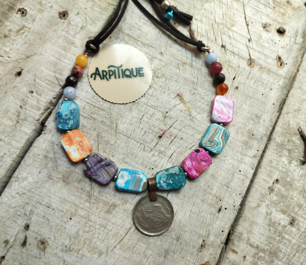 Stone neckpiece - Image 2