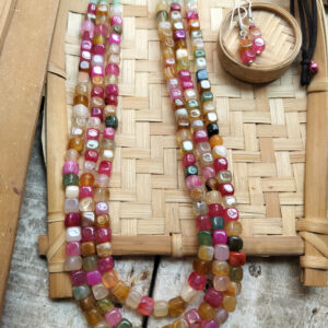 Stone neckpiece