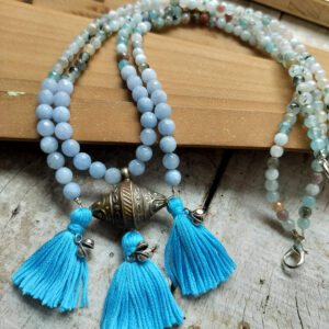 Stone neckpiece