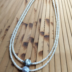 Pearl neckpiece