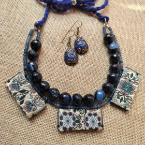 Stone neckpiece