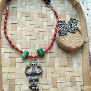 Stone neckpiece