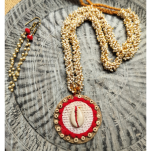 Loreal beads necklace